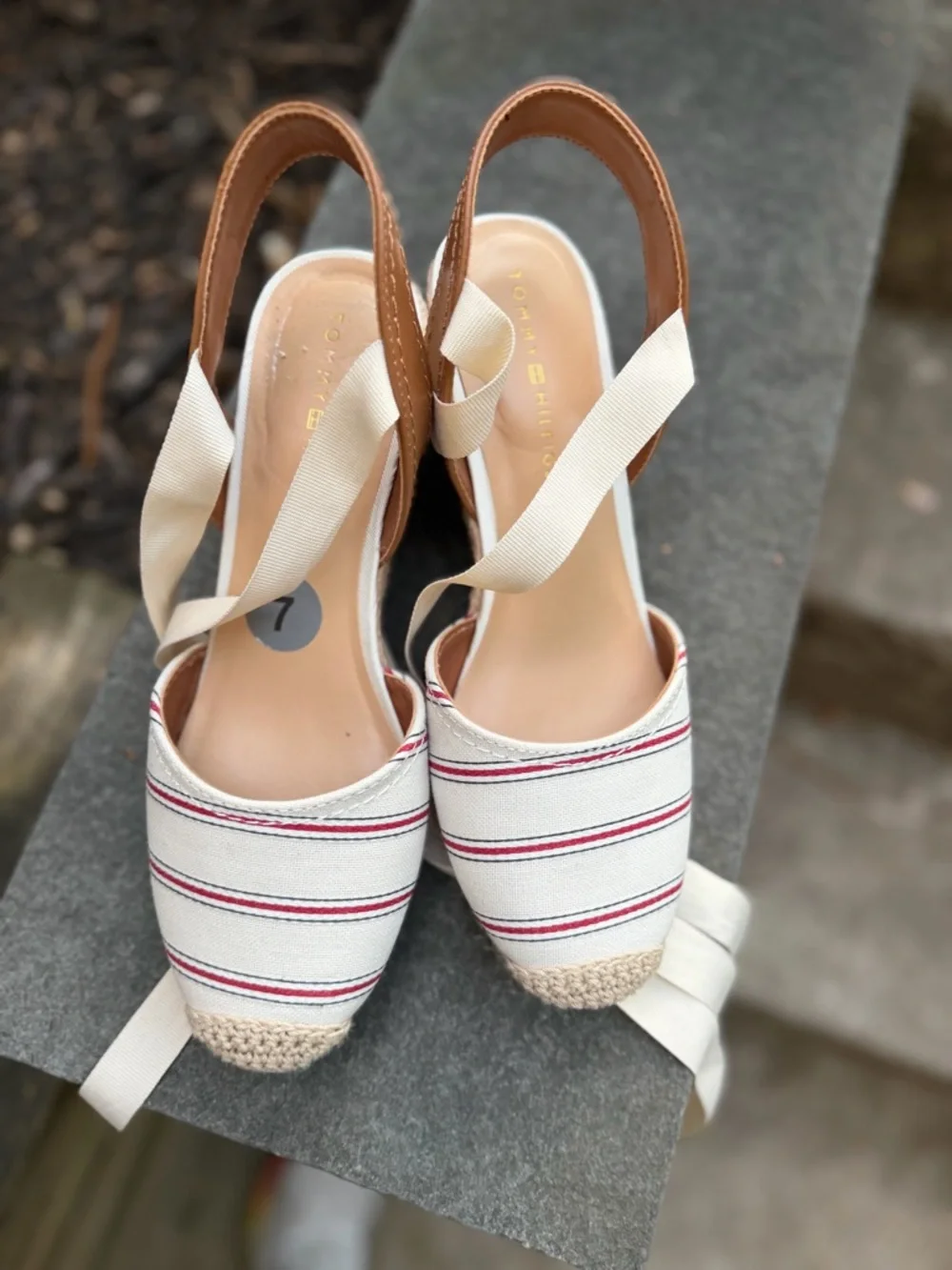 Lovely GUC Tommy Hilfiger espadrille sandals - Picture 4 of 5